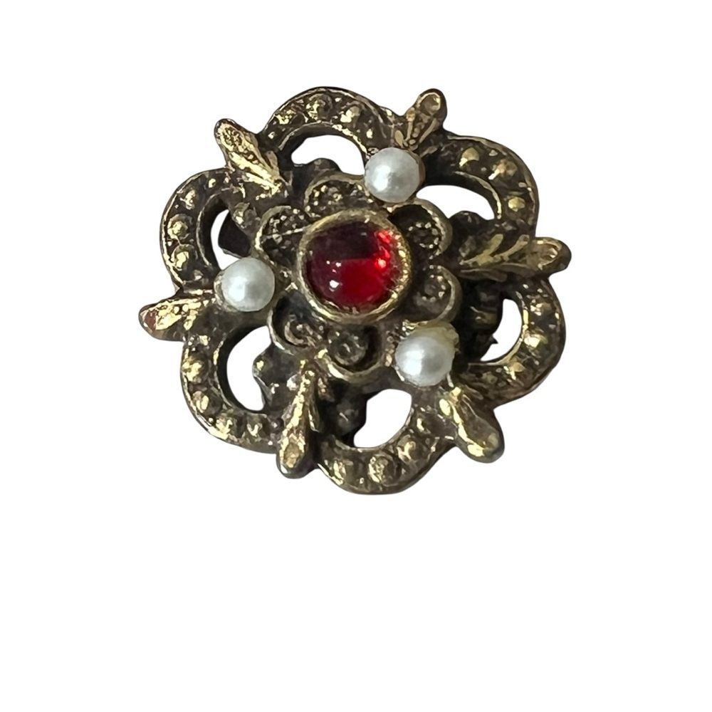 Gold and Red Baroque Style Brooch with Intricate Filigree